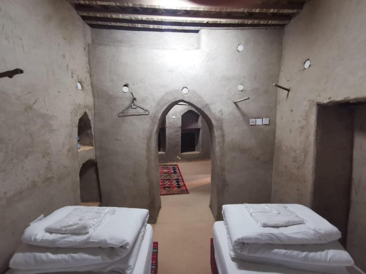 Bait Aljabal Hospitality Inn Al Ḩamrāʼ Rum bild